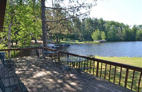 Treeland resorts - Hayward WI Vacation Destinations. 28 vacation homes from one to five bedrooms and 10 deluxe motel suites. From the buildings themselves to the furnishings within, all of these units are designed to meet your every need while here on the Chippewa Flowage. 